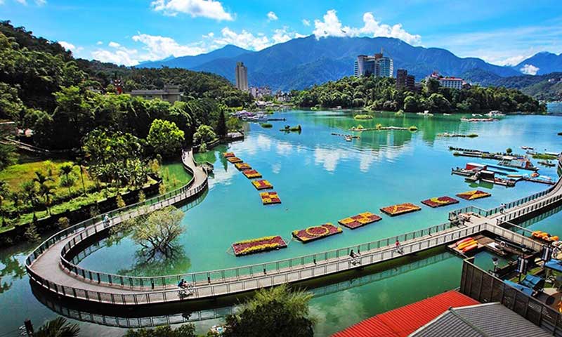 Sun Moon Lake: Taiwan's Jewel